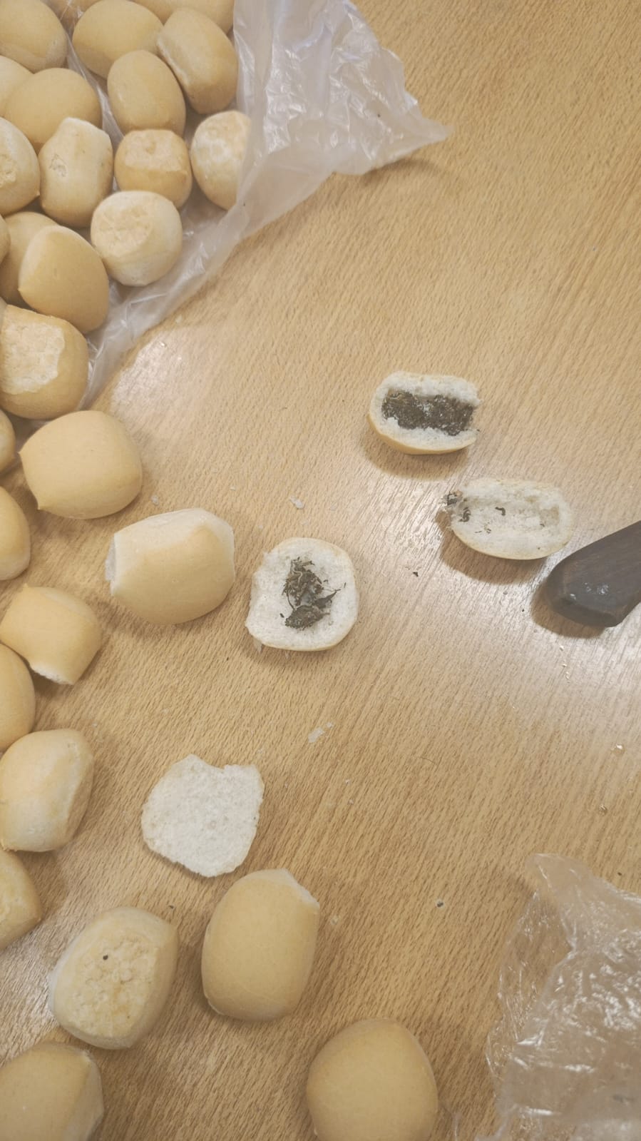 Fabricó torradas con marihuana e intentó ingresarlas para un detenido: terminó tras las rejas